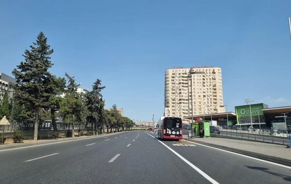 Paytaxtın bu prospektində xüsusi hərəkət zolağı təşkil edilir - FOTO