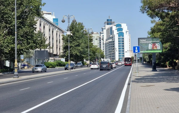 Paytaxtın bu prospektində xüsusi hərəkət zolağı təşkil edilir - FOTO