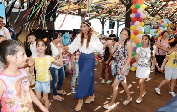 Mehriban Əliyeva - Azərbaycan humanizminin simvolu - FOTO
