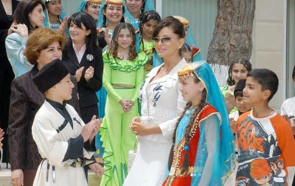 Mehriban Əliyeva - Azərbaycan humanizminin simvolu - FOTO