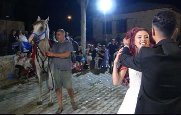 Atasının vəsiyyətini yerinə yetirdi: Toyda gəlini görənlər ŞOKA DÜŞDÜ - FOTO