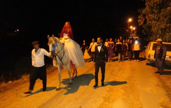 Atasının vəsiyyətini yerinə yetirdi: Toyda gəlini görənlər ŞOKA DÜŞDÜ - FOTO