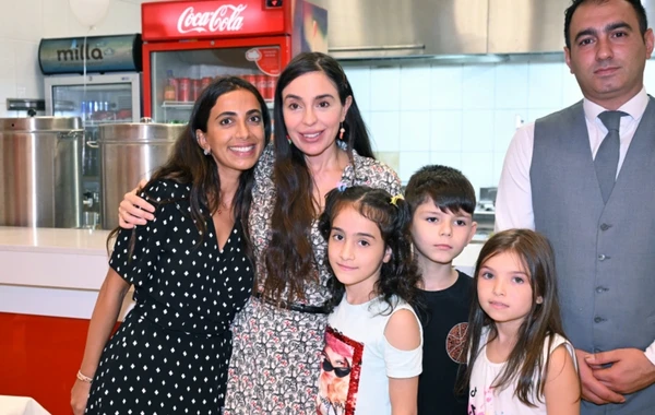 Mehriban Əliyeva Heydər Əliyev Fondunun uşaqlar üçün təşkil etdiyi şənlikdə iştirak edib - FOTO