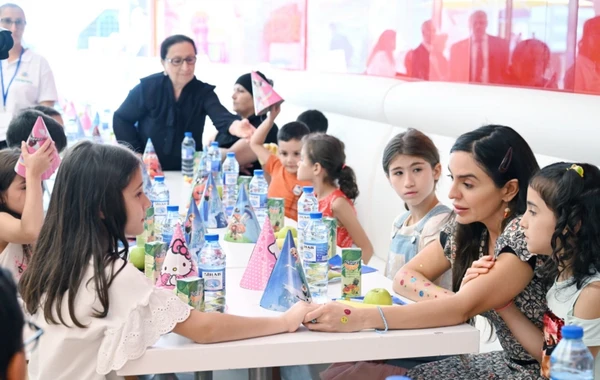 Mehriban Əliyeva Heydər Əliyev Fondunun uşaqlar üçün təşkil etdiyi şənlikdə iştirak edib - FOTO