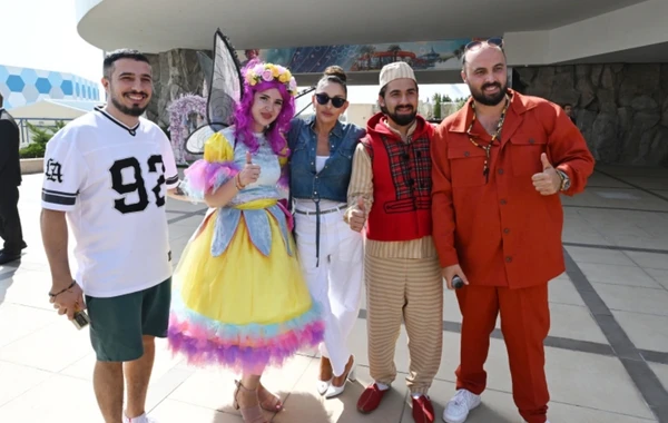 Mehriban Əliyeva Heydər Əliyev Fondunun uşaqlar üçün təşkil etdiyi şənlikdə iştirak edib - FOTO