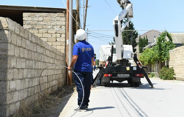 “Azərişıq” Binə qəsəbəsinin elektrik təsərrüfatını yeniləyir - FOTO/VİDEO