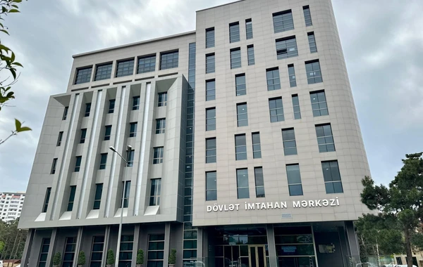 V qrup üzrə hansı ixtisaslara boş yer qalıb?