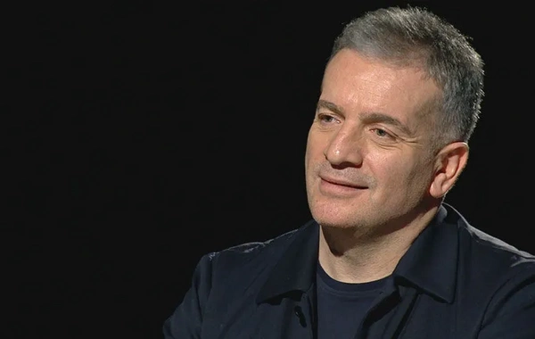 Daxili qanaxma keçirən 49 yaşlı aktyorun vəziyyəti ağırdır