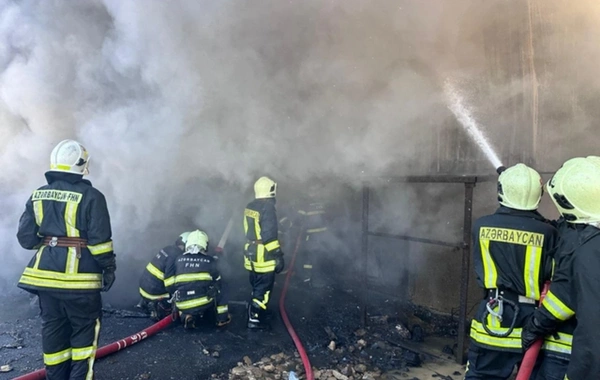 Пожар в ТЦ "Садарак": возгорание произошло на складе известной компании