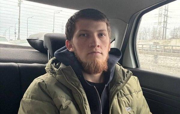 Rusiyada MMA döyüşçüsü sevgilisini iplə bağlayıb saatlarla döydü