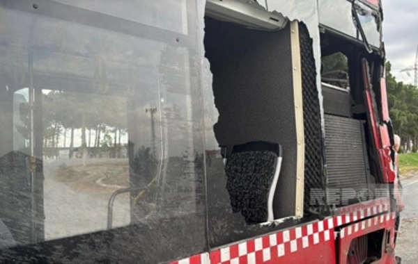 Bakı-Quba yolunda yük maşını ilə sərnişin avtobusu toqquşub, xəsarət alanlar var