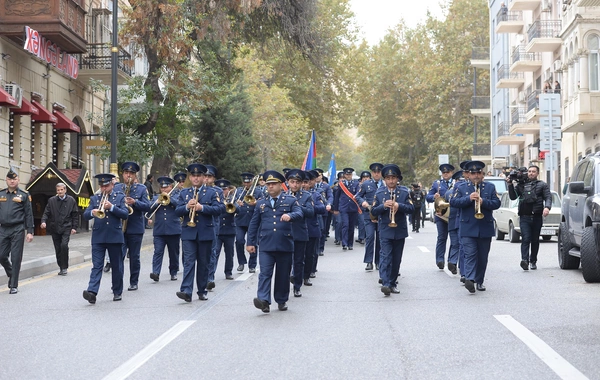 Bakıda hərbiçilərin Zəfər yürüşü BAŞLADI