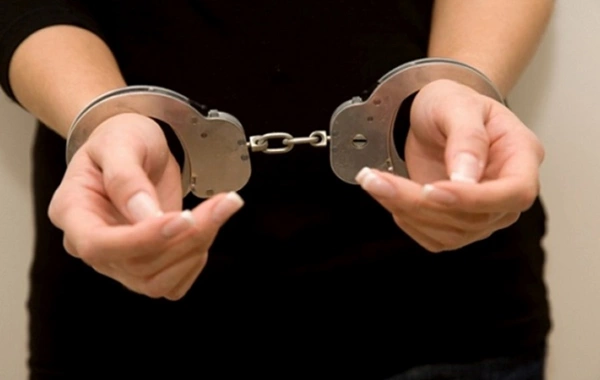 Özünü jurnalist kimi təqdim edərək dələduzluq və şantaj edən şəxs HƏBS EDİLDİ