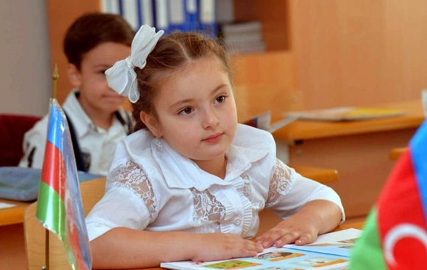 Azərbaycanda şagirdlərə erməni dili öyrədilə bilər?