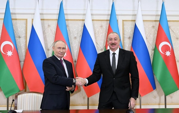 Vladimir Putin bayram münasibətilə İlham Əliyevi təbrik edib