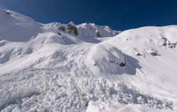 In Italy, a group of German mountaineers died under an avalanche