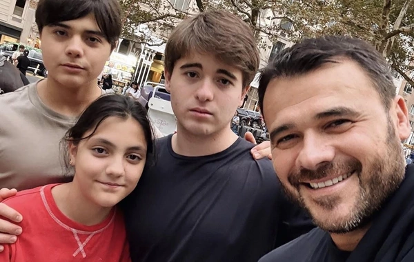 Emin Ağalarovdan təbrik PAYLAŞIMI