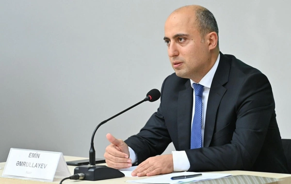 Emin Əmrullayev iki prorektoru işdən çıxardı