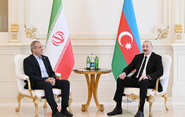 Масуд Пезешкиан позвонил Ильхаму Алиеву