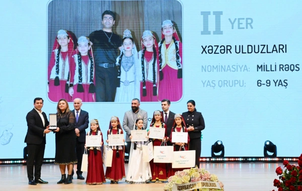 Leyla Əliyeva və Alyona Əliyeva  mükafatlandırma mərasimində iştirak ediblər