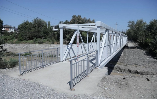 Qudyalçayın Köhnə Xaçmaz kəndindən keçən hissəsində yeni piyada körpüsü inşa olunub