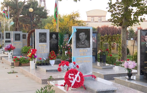 Azərbaycanda iki şəhidin məzarı qarət edildi