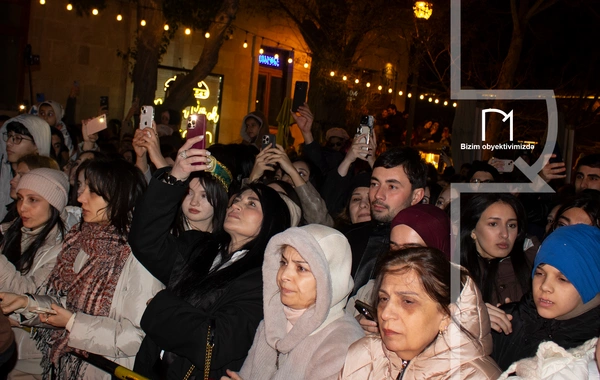 İçərişəhərdə təntənəli bayram tonqalı qalanıb
