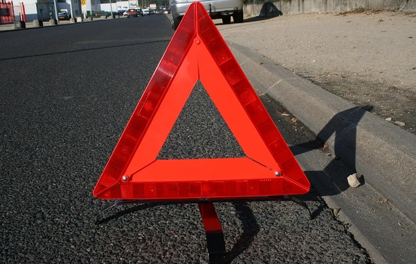 В Баку грузовик сбил насмерть подростка