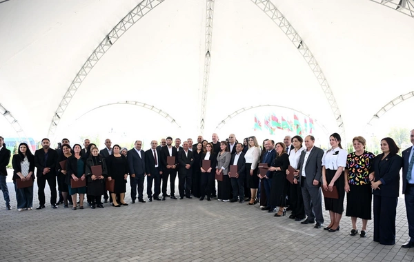 Zəngilanın Məmmədbəyli və Ağalı kəndlərinin sakinlərinə mənzillərin açarları təqdim edilib Zəngilanın Məmmədbəyli və Ağalı kəndlərinin sakinlərinə mənzillərin açarları təqdim edilib