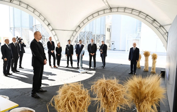 İlham Əliyev İmişlidə "Promalt" MMC-nin arpa emalı müəssisəsinin açılışını edib İlham Əliyev İmişlidə "Promalt" MMC-nin arpa emalı müəssisəsinin açılışını edib