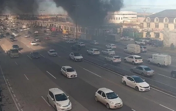 Крупный пожар на объекте в Баку локализован