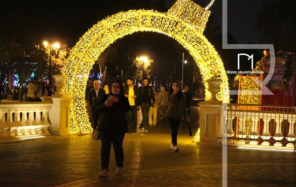 Dənizkənarı Bulvar Yeni İlə xüsusi hazırlaşıb - Bu dəfə Buz Meydançası da olacaq