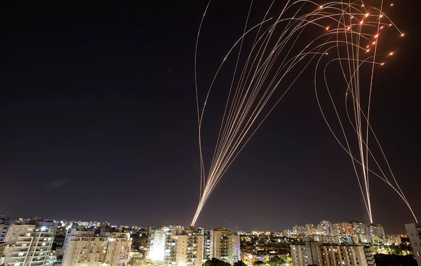 İran Təl-Əvivə raket zərbələri endrib