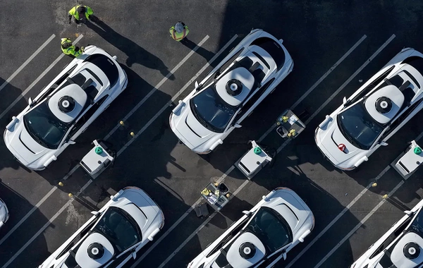 Hamilə qadın pilotsuz taksidə uşaq dünyaya gətirdi