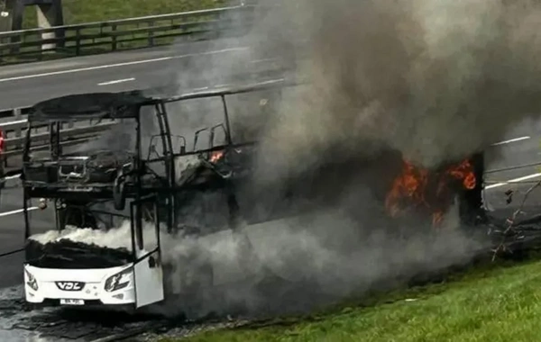 Mançester Siti azarkeşlərini daşıyan avtobus yanıb