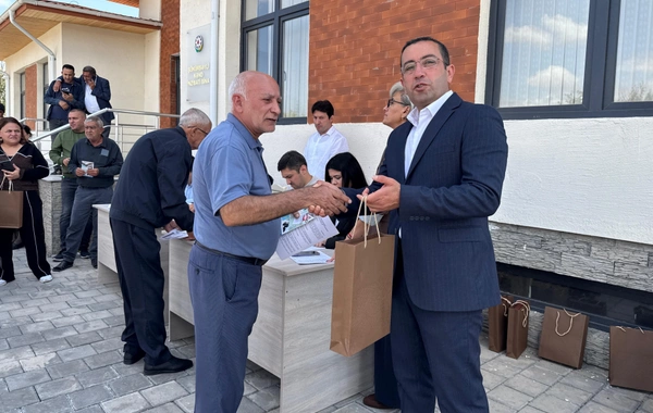 Şükürbəyliyə köçürülən ailələrə evlərin açarları təqdim olunub