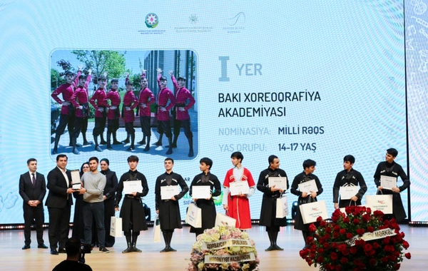 Leyla Əliyeva və Alyona Əliyeva  mükafatlandırma mərasimində iştirak ediblər