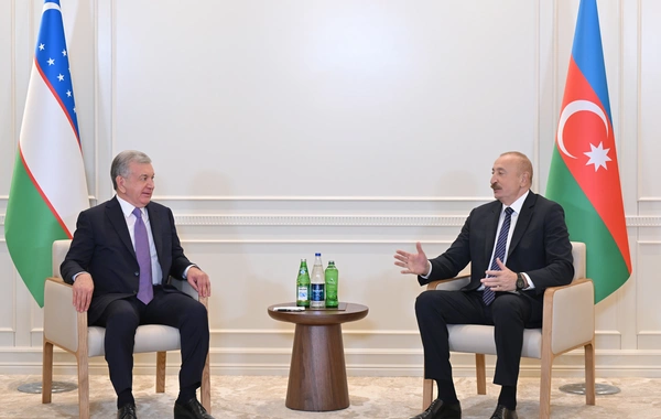 İlham Əliyev Özbəkistan Prezidenti ilə görüşüb