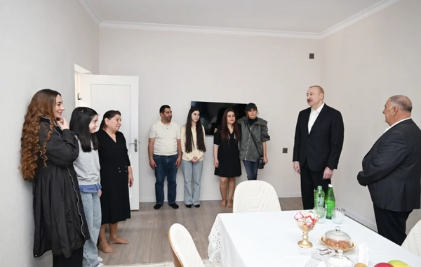 İlham Əliyev və Mehriban Əliyeva Xocavənd sakininin evində qonaq oldular