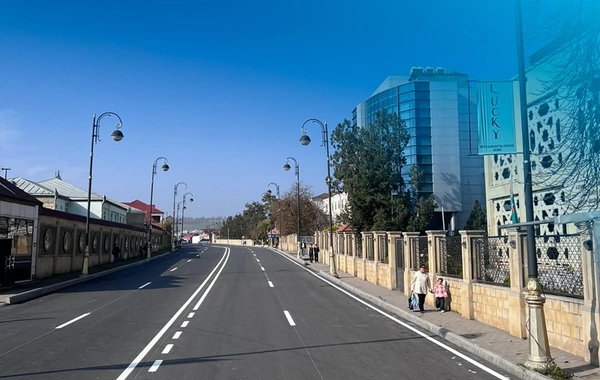 Quba şəhərində yol nişanlanma işləri aparılır