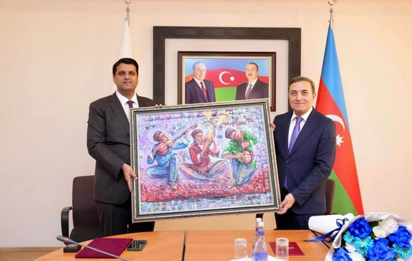 Mənsum İbrahimov bu universitetin "Fəxri Professor"u seçildi