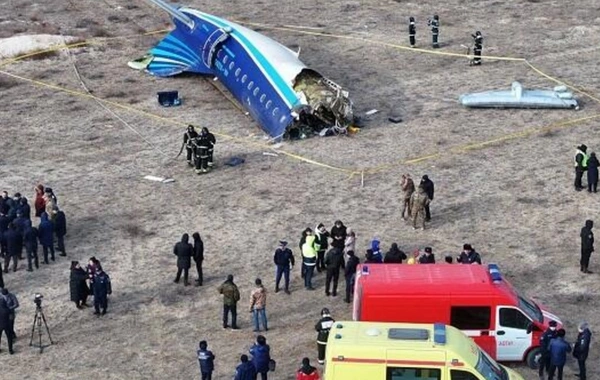 В Казахстане призвали к объективному расследованию крушения самолета AZAL