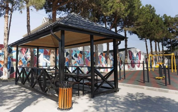 Suraxanıda 14 İyul küçəsi və parkda abadlıq işləri aparılıb