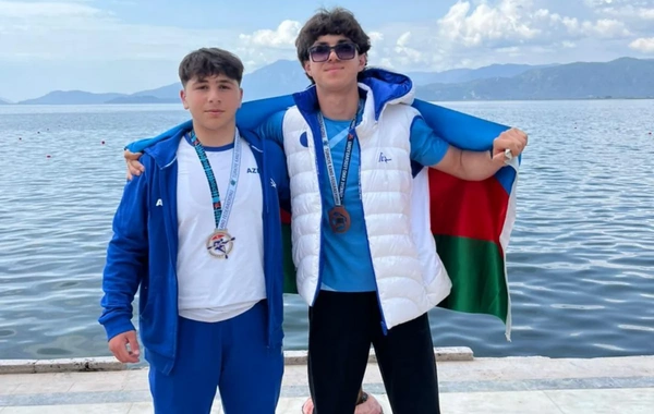 Azərbaycan avarçəkənləri Türkiyədəki turnirdə 3 medal qazanıblar