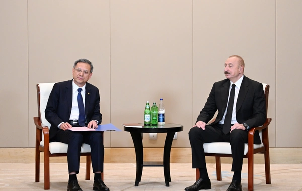 İlham Əliyev Ni Cen ilə görüşüb