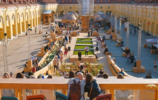 Azərbaycanlı milyarder Rusiyada böyük otel aldı