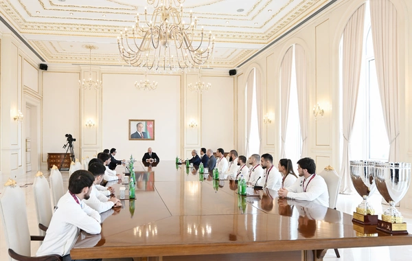 İlham Əliyev Avropa çempionatında komanda hesabında çempion olan güləşçiləri qəbul edib