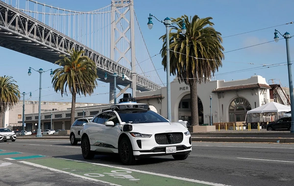 Hamilə qadın pilotsuz taksidə uşaq dünyaya gətirdi