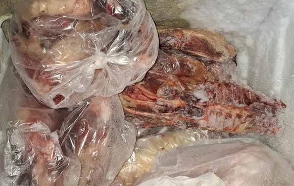 "Kəngərli" firmasına məxsus bazarda ANTİSANİTAR DURUM - İstehsal prosesi dayandırıldı