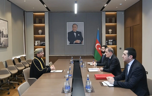 Ceyhun Bayramov və Seyf bin Raşid Əl-Cahvari Yaxın Şərqdə artan gərginliyi müzakirə ediblər